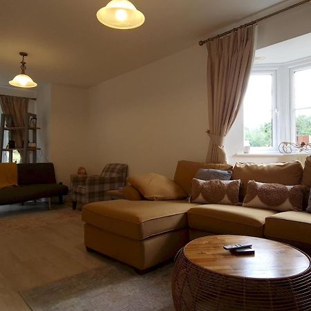 Pass The Keys Well Located Modern 5 Bedroom House Birmingham Buitenkant foto