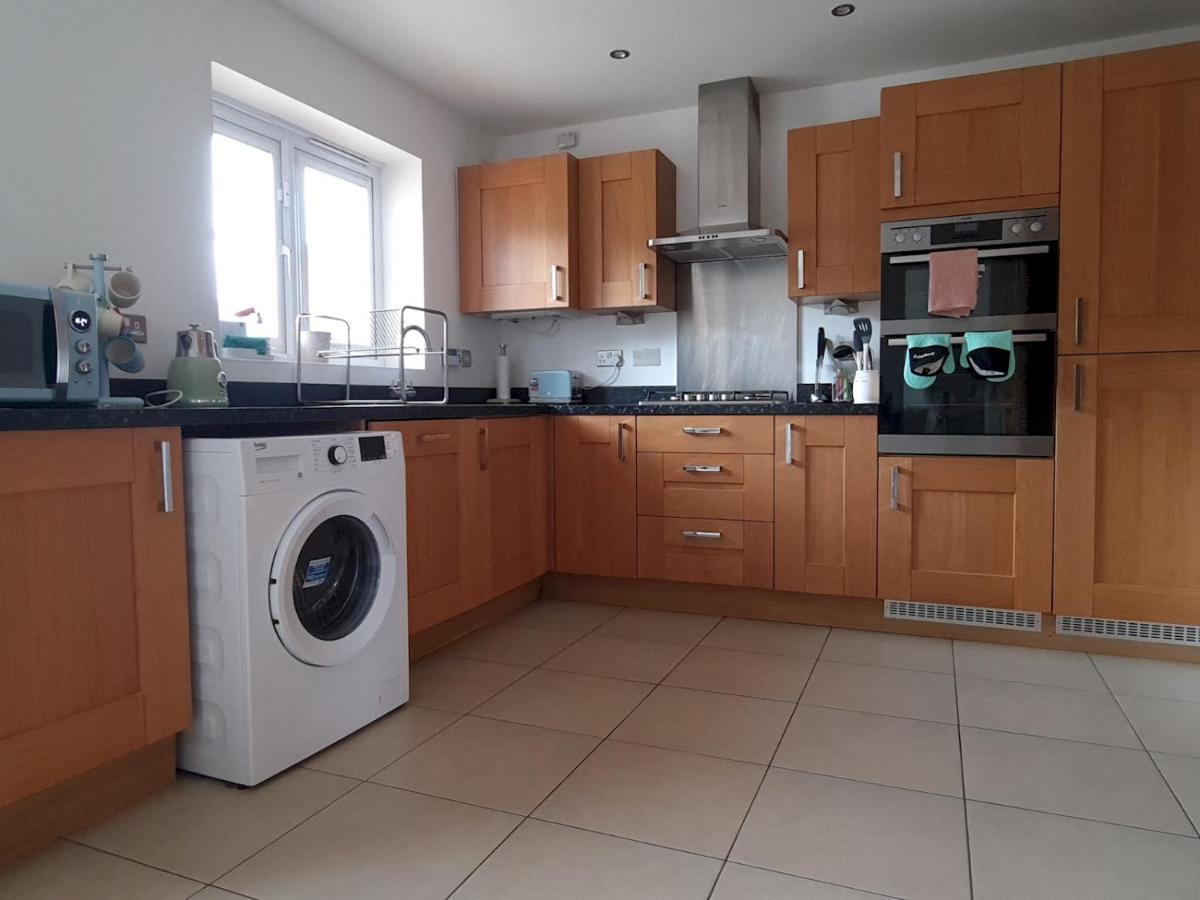 Pass The Keys Well Located Modern 5 Bedroom House Birmingham Buitenkant foto