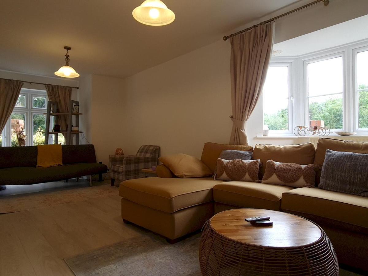 Pass The Keys Well Located Modern 5 Bedroom House Birmingham Buitenkant foto