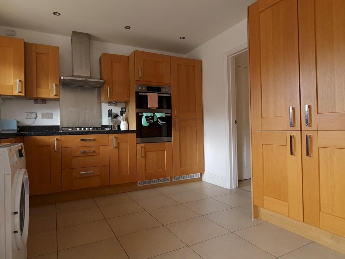 Pass The Keys Well Located Modern 5 Bedroom House Birmingham Buitenkant foto