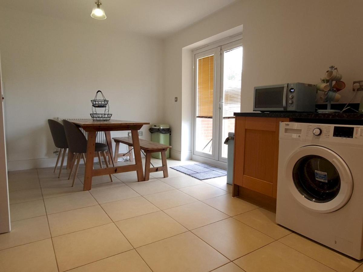 Pass The Keys Well Located Modern 5 Bedroom House Birmingham Buitenkant foto